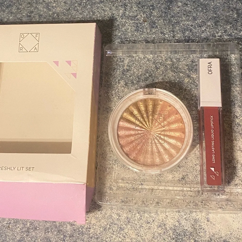OFRA Highlighter and Lip Set NWT